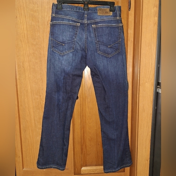 A pair of BKE Denim Jake Straight jeans in a size of 28R with a 28" inseam - Picture 2 of 8